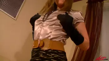 Pissing All Over Herself Screencap 4 on sinx.preview.netperv.com