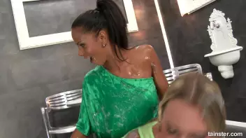 Slimy brunch for two horny friends Screencap 20 on sinx.preview.netperv.com