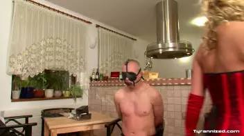 Waiter Endures Ass and Still No Tip! Screencap 121 on sinx.preview.netperv.com