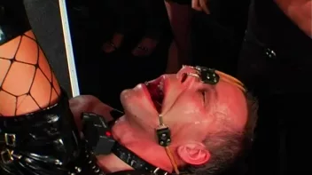 Public Disgrace Screencap 75 on sinx.preview.netperv.com