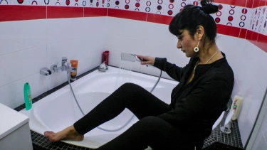 Latest deal - Showering Seductress